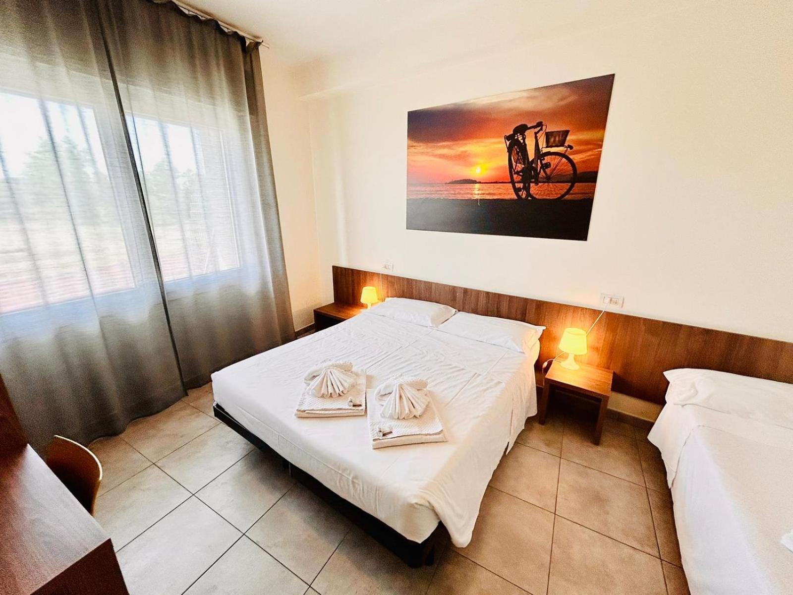 Hotel Bed & Bike Cesena Bagian luar foto