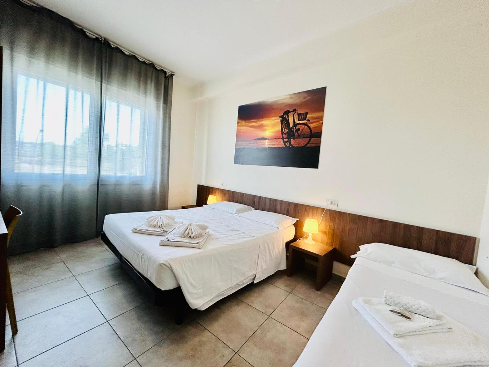 Hotel Bed & Bike Cesena Bagian luar foto