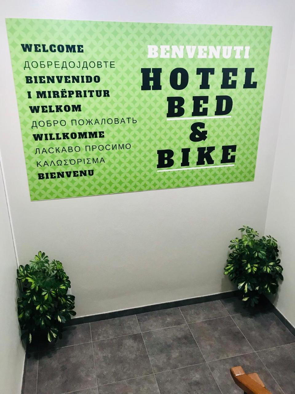 Hotel Bed & Bike Cesena Bagian luar foto